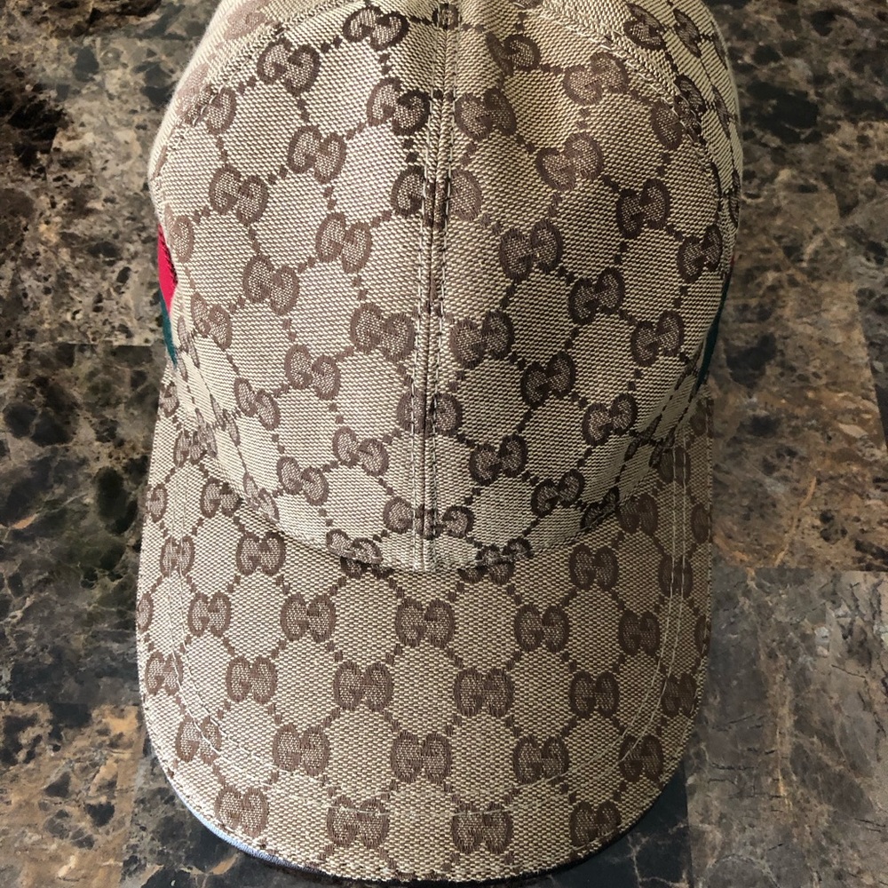 Gucci Beige GG Canvas Baseball Cap with Red & Green Accent